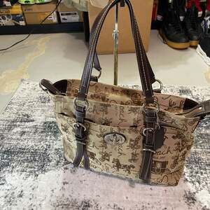 Coach Chelsea Horse And Carriage Satchel Handbag